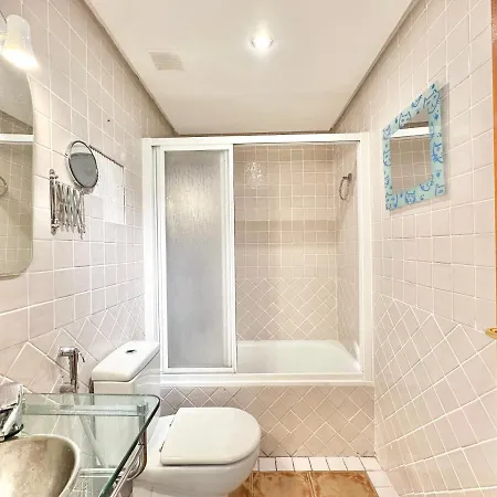 펜션 El Arenal Townhouse By The With Swimming Pool - Eaw Homes *