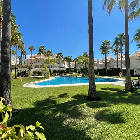 El Arenal Townhouse By The With Swimming Pool - Eaw Homes