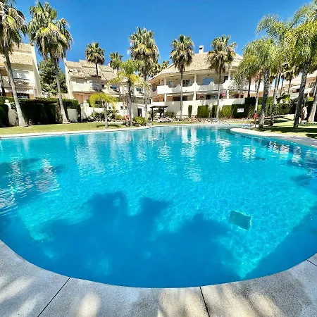 El Arenal Townhouse By The With Swimming Pool - Eaw Homes 마르베야