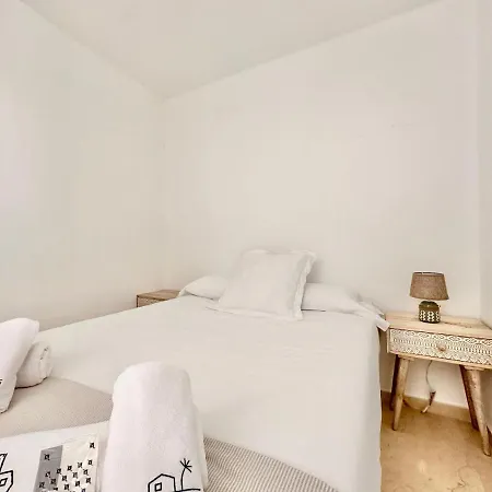 El Arenal Townhouse By The With Swimming Pool - Eaw Homes *