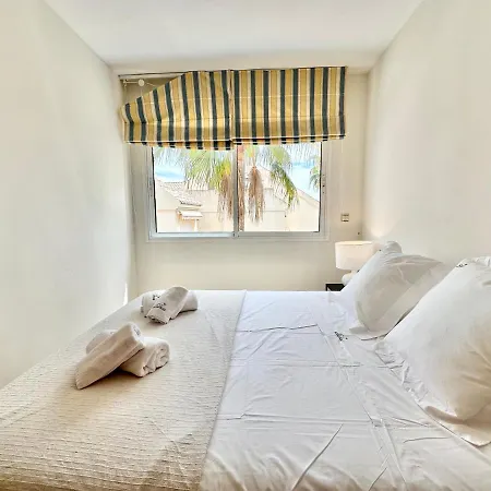 El Arenal Townhouse By The With Swimming Pool - Eaw Homes Holiday home *