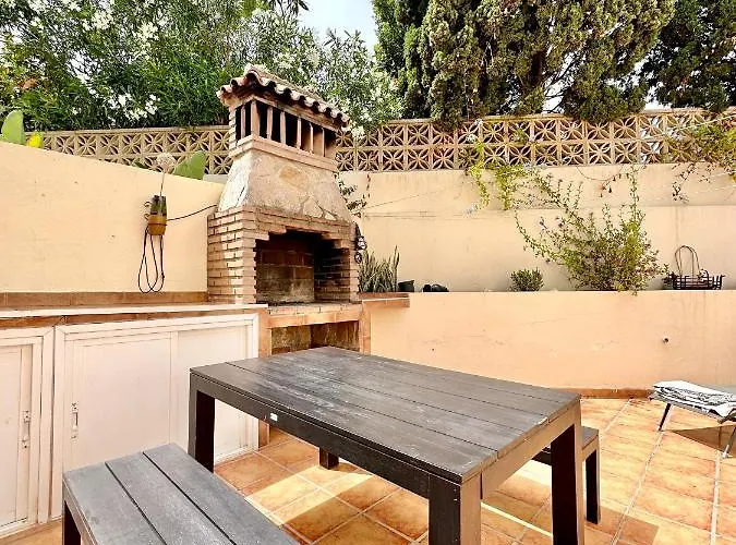 El Arenal Townhouse By The With Swimming Pool - Eaw Homes Prázdninový dům *
