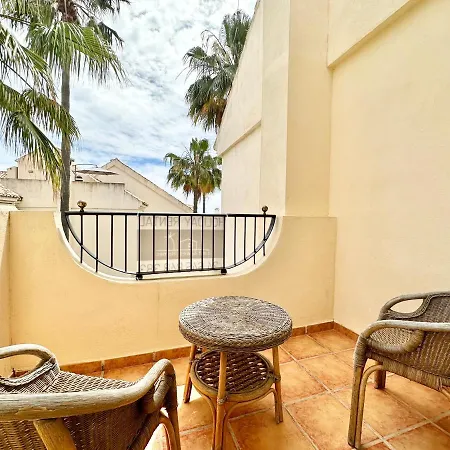 El Arenal Townhouse By The With Swimming Pool - Eaw Homes Dom wakacyjny