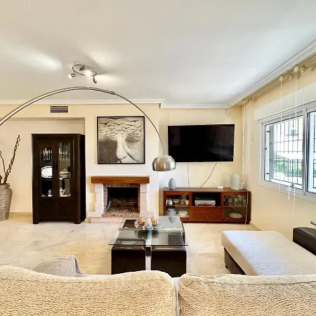 El Arenal Townhouse By The With Swimming Pool - Eaw Homes Marbella