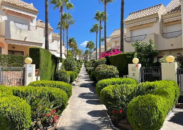 El Arenal Townhouse By The With Swimming Pool - Eaw Homes Marbella