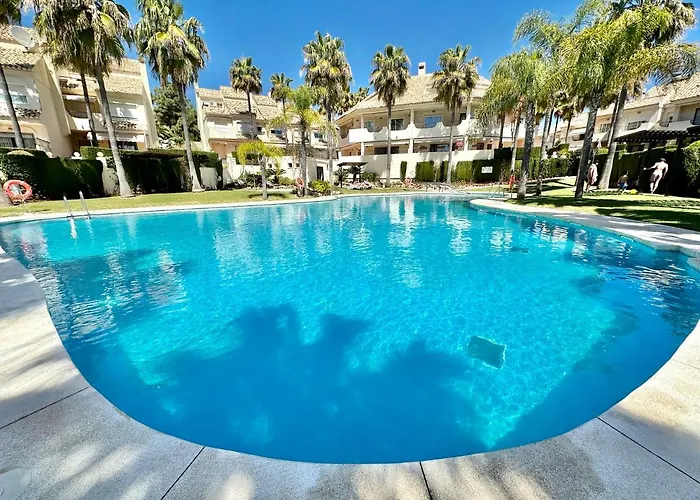 El Arenal Townhouse By The With Swimming Pool - Eaw Homes Marbella