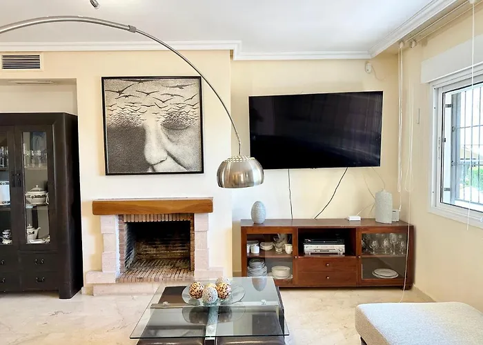 El Arenal Townhouse By The With Swimming Pool - Eaw Homes Tatil Evi