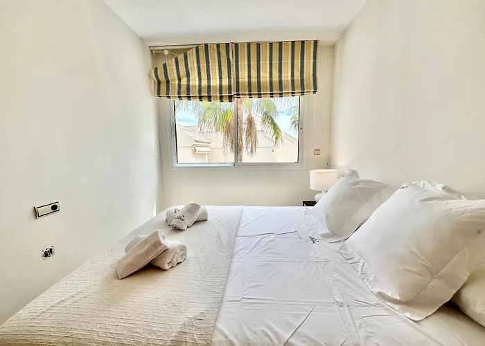 El Arenal Townhouse By The With Swimming Pool - Eaw Homes Tatil Evi *