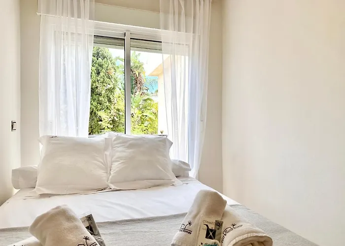 El Arenal Townhouse By The With Swimming Pool - Eaw Homes *